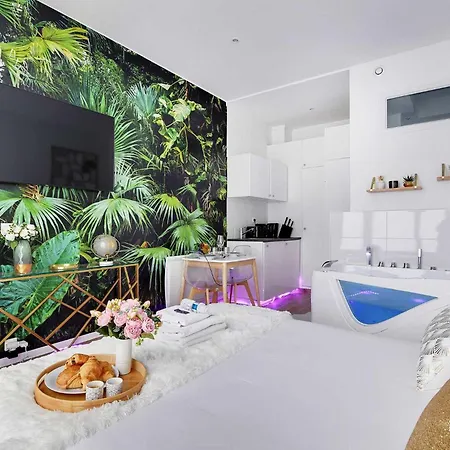 Cosy Studio With Jacuzzi In Lively Pigalle
