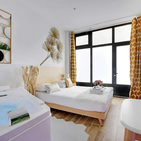 Appartement Cosy Studio With Jacuzzi In Lively Pigalle *
